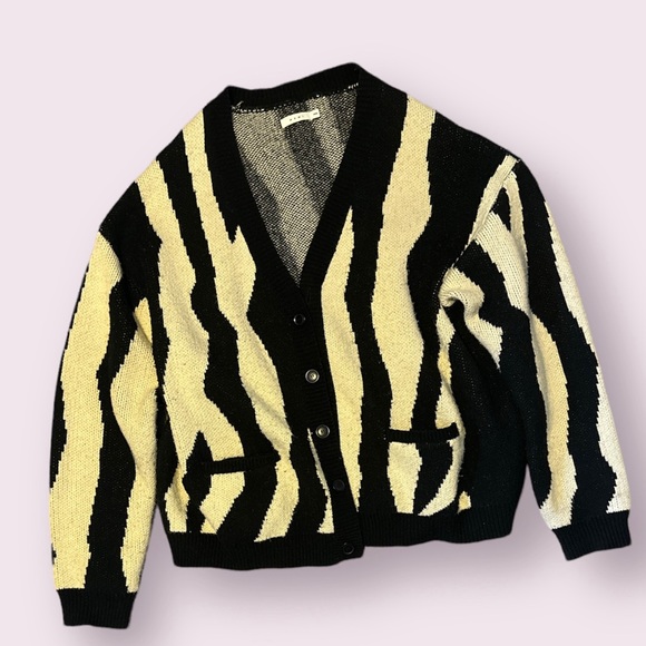 MNML Other - 3XL MNML Zebra Cardigan